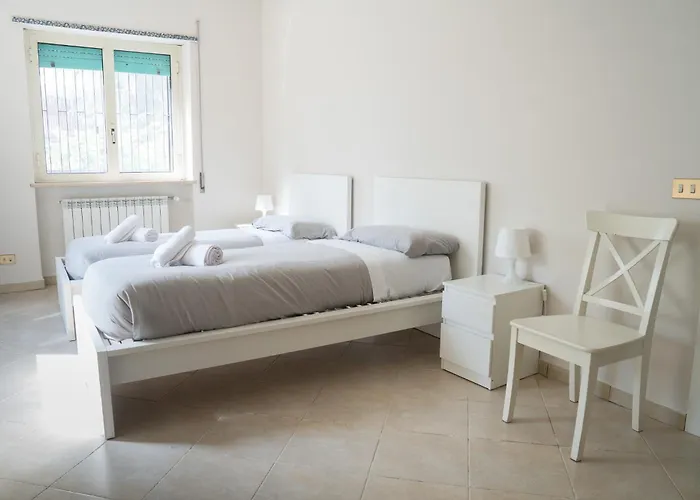 Vatican 4 Bedroom With Private Parking רומא