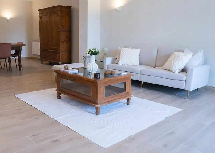 Vatican 4 Bedroom With Private Parking * רומא
