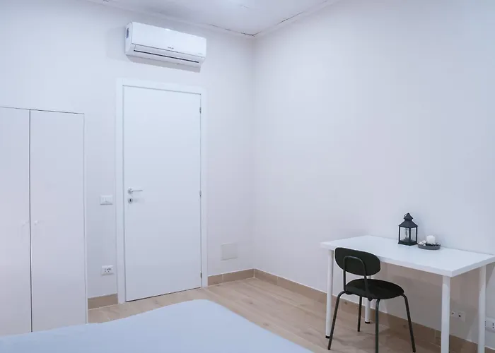 Vatican 4 Bedroom With Private Parking דירה רומא