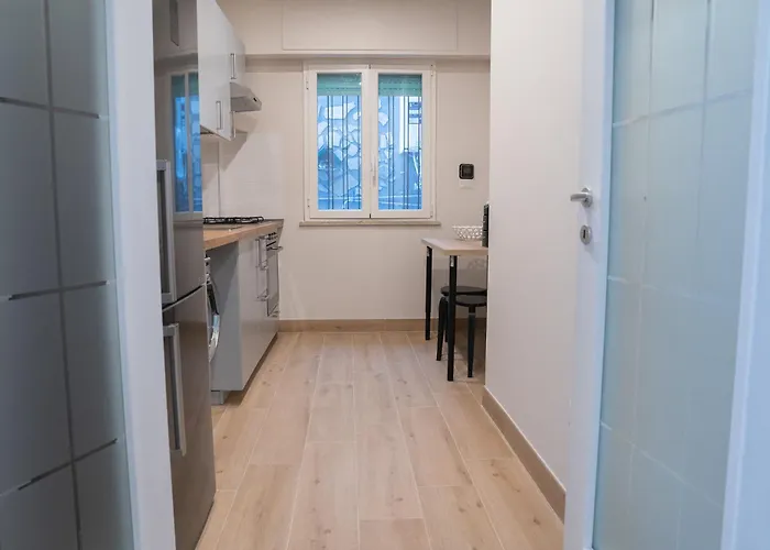 דירה Vatican 4 Bedroom With Private Parking *